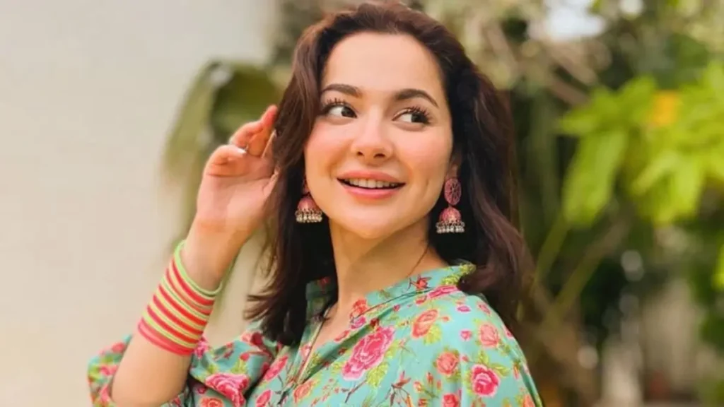 Hania Amir Net Worth 2024